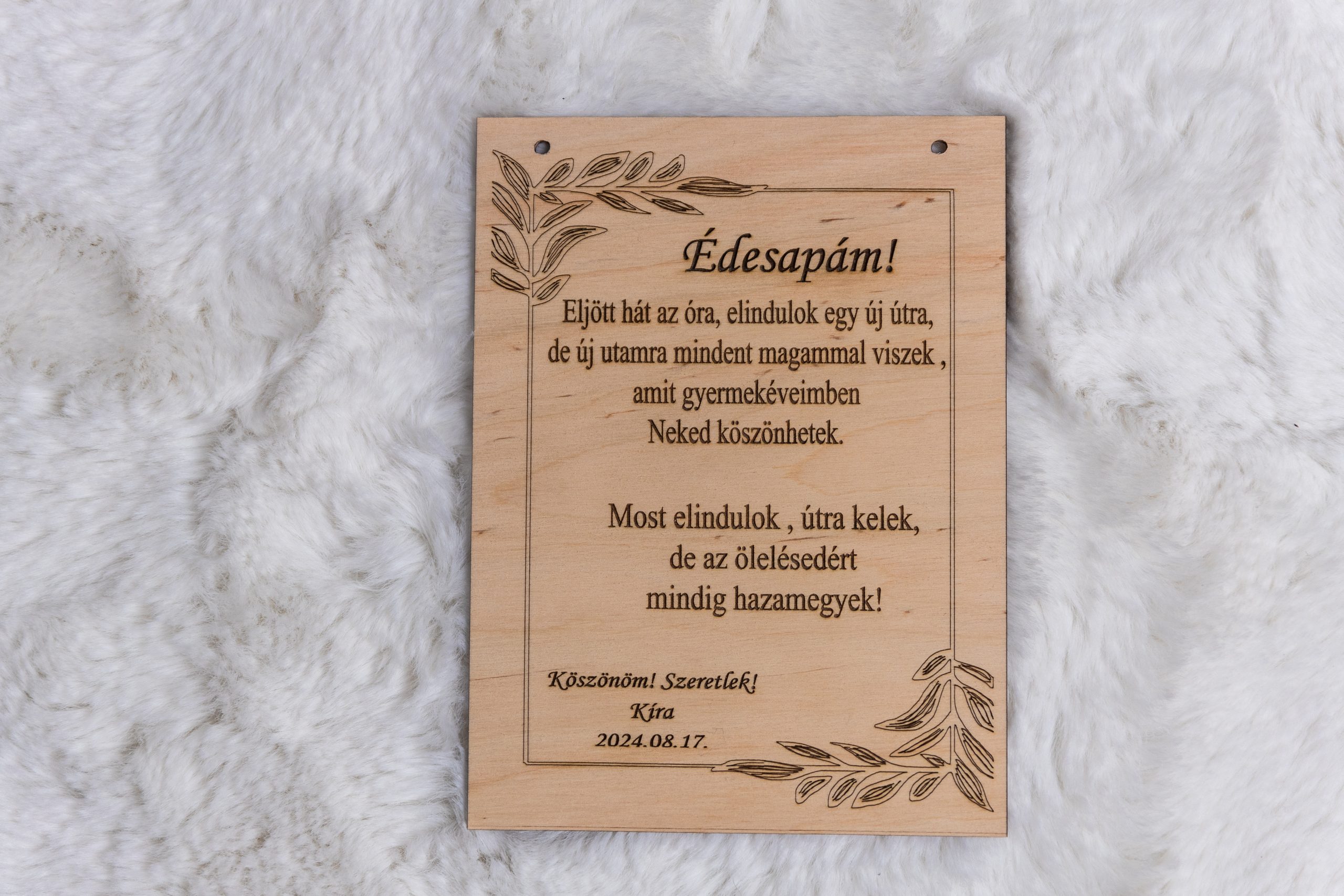 Egyedi Szülőköszöntő Tábla – Gravírozott Ajándék Szeretettel - Image 3